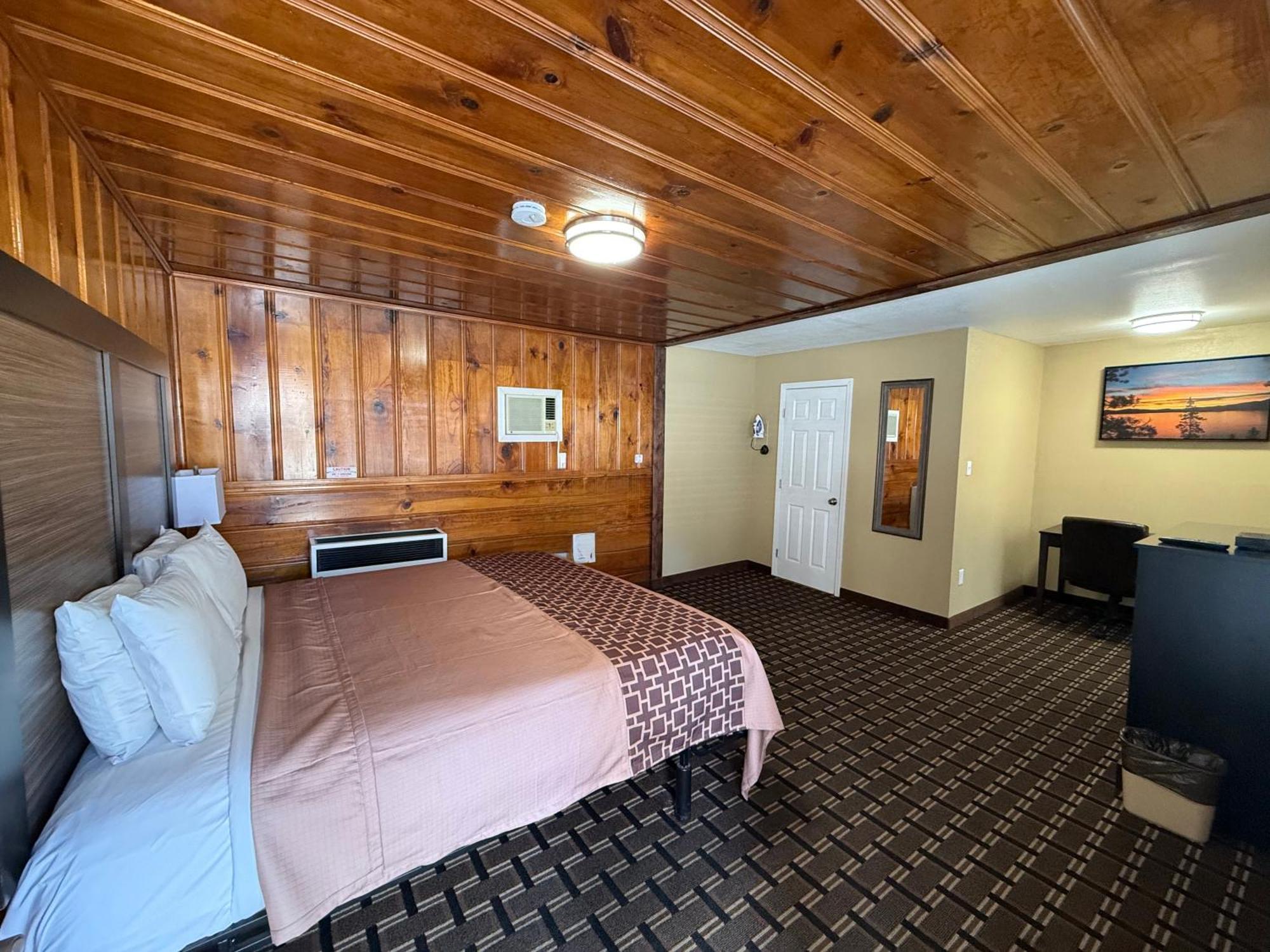 סאות' לייק טאהו Pinewood Inn מראה חיצוני תמונה